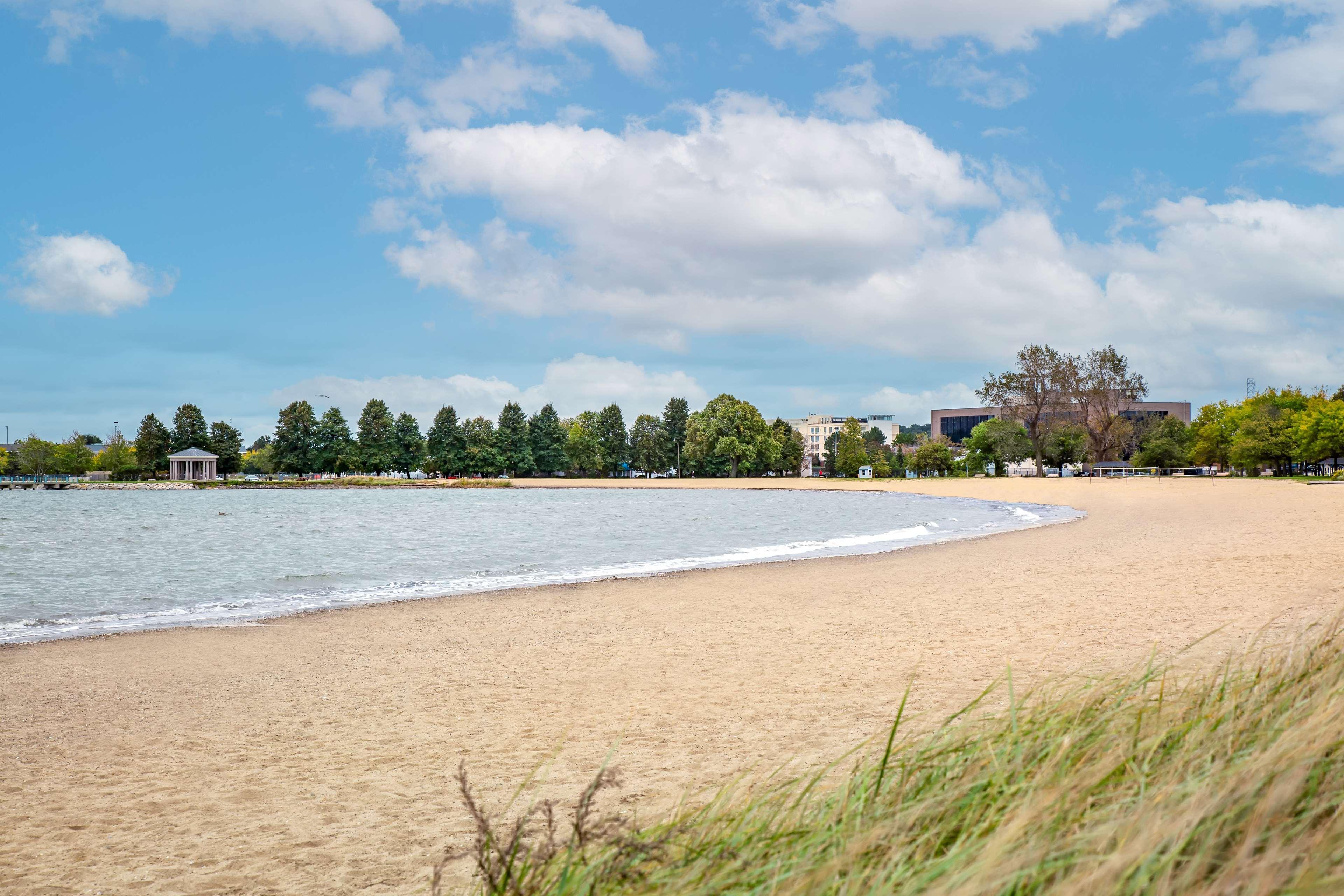 Doubletree By Hilton Hotel Boston Bayside Ngoại thất bức ảnh