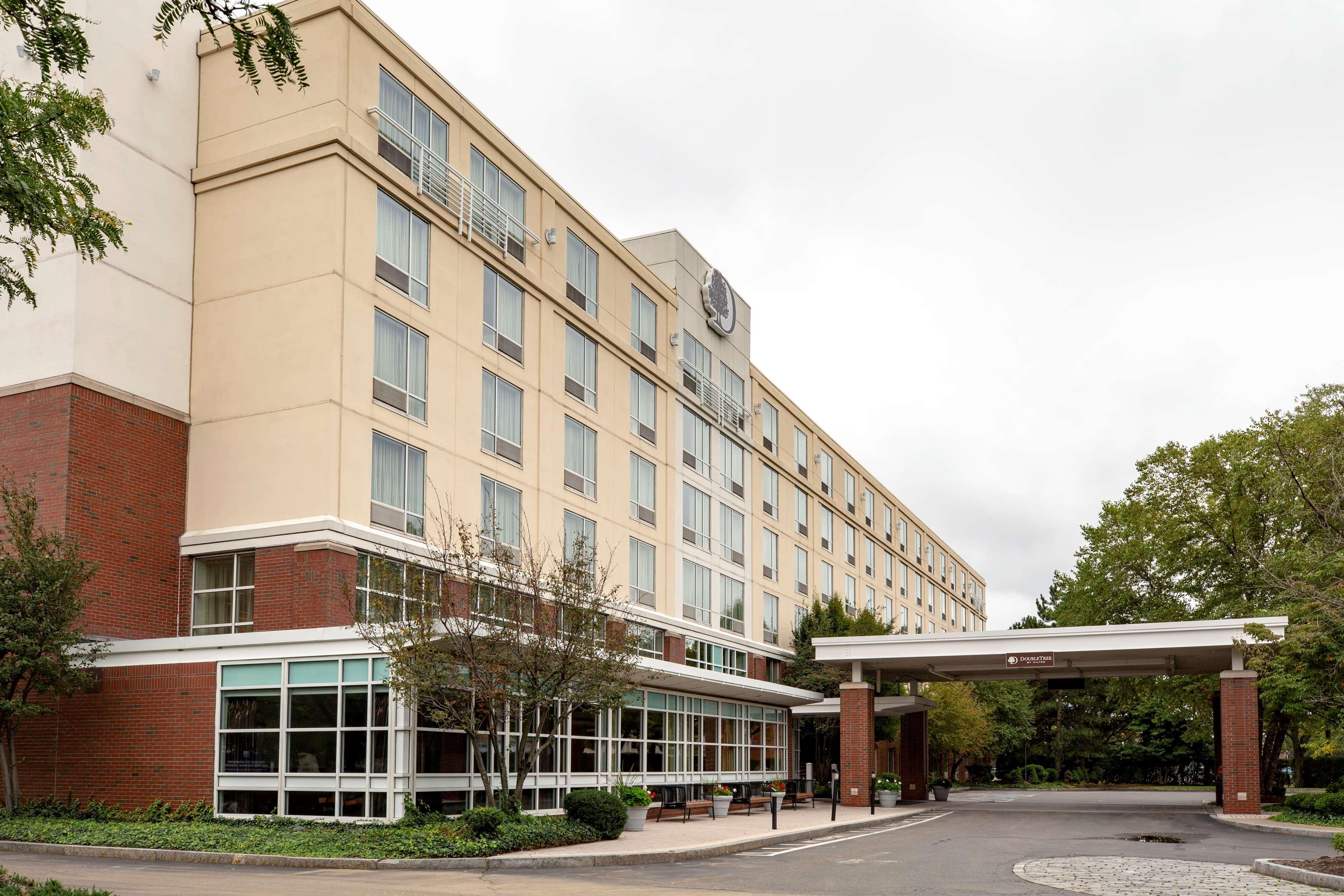 Doubletree By Hilton Hotel Boston Bayside Ngoại thất bức ảnh