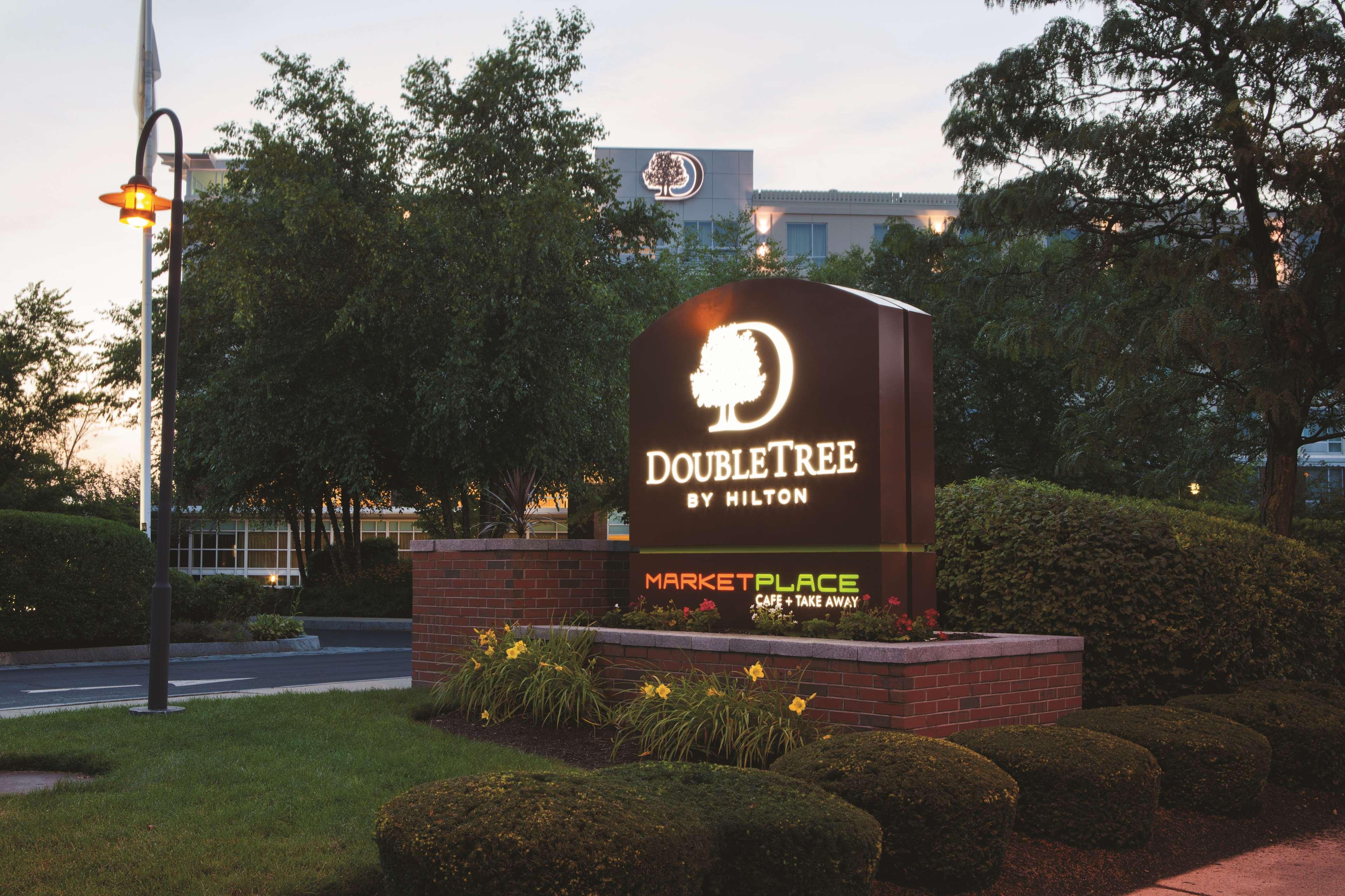 Doubletree By Hilton Hotel Boston Bayside Ngoại thất bức ảnh