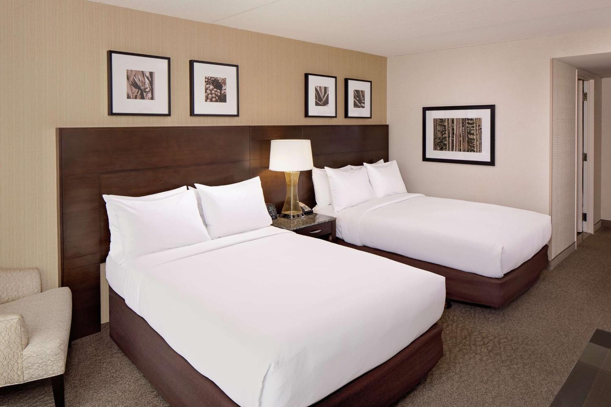 Doubletree By Hilton Hotel Boston Bayside Ngoại thất bức ảnh