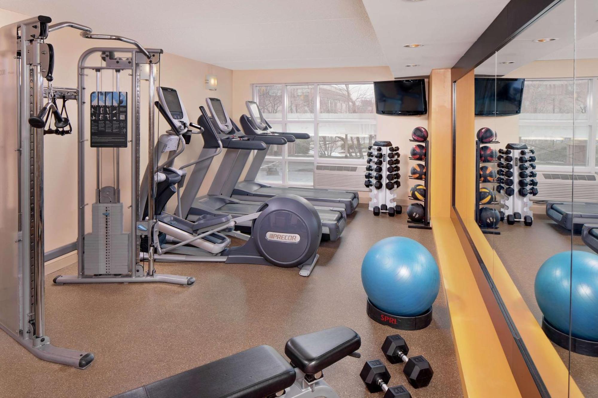 Doubletree By Hilton Hotel Boston Bayside Ngoại thất bức ảnh