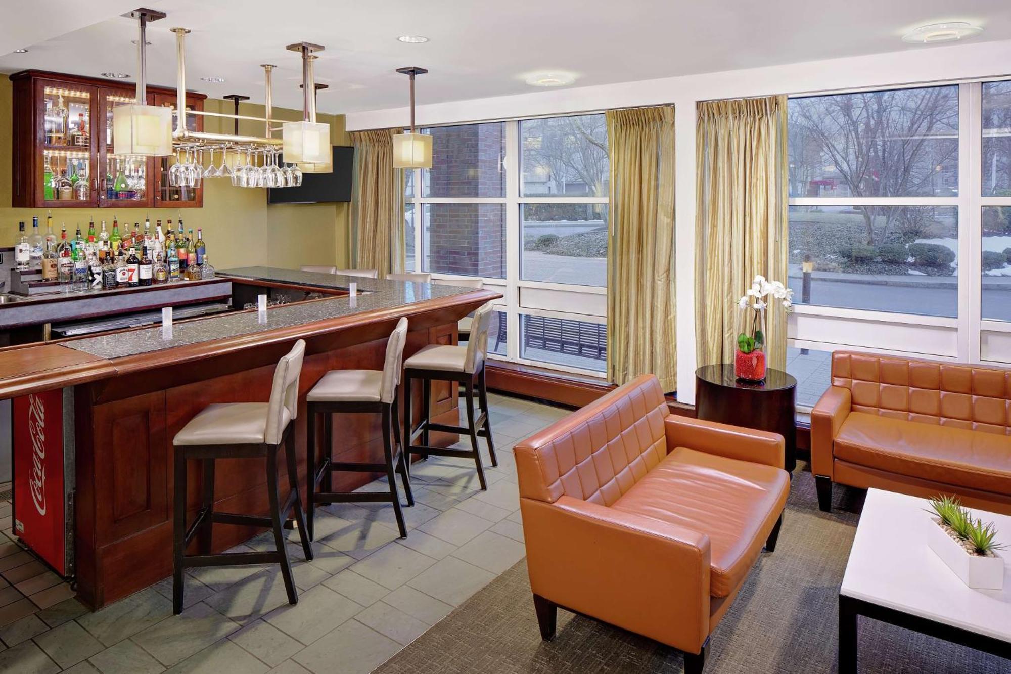Doubletree By Hilton Hotel Boston Bayside Ngoại thất bức ảnh