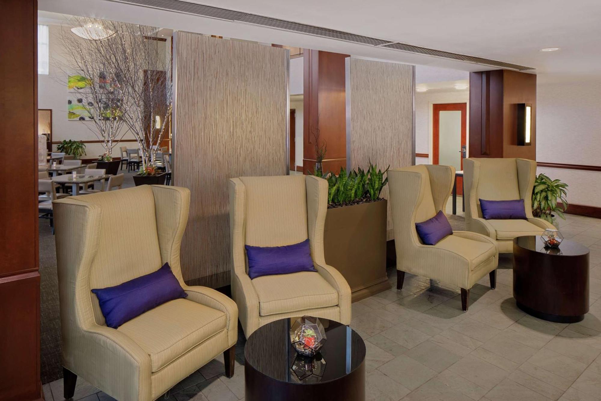Doubletree By Hilton Hotel Boston Bayside Ngoại thất bức ảnh