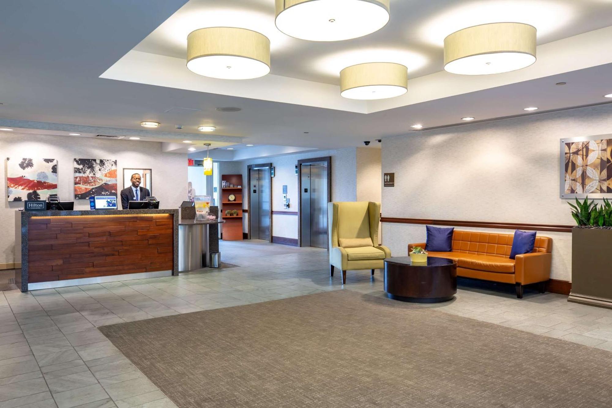 Doubletree By Hilton Hotel Boston Bayside Ngoại thất bức ảnh