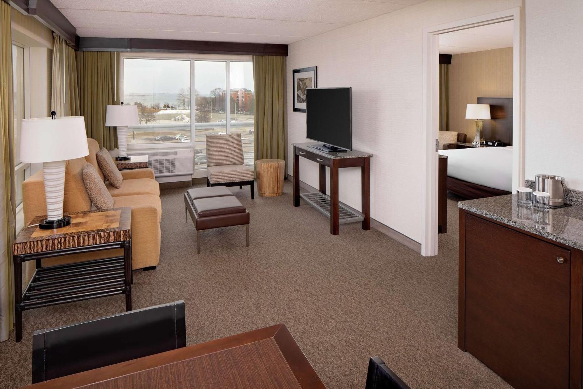 Doubletree By Hilton Hotel Boston Bayside Ngoại thất bức ảnh