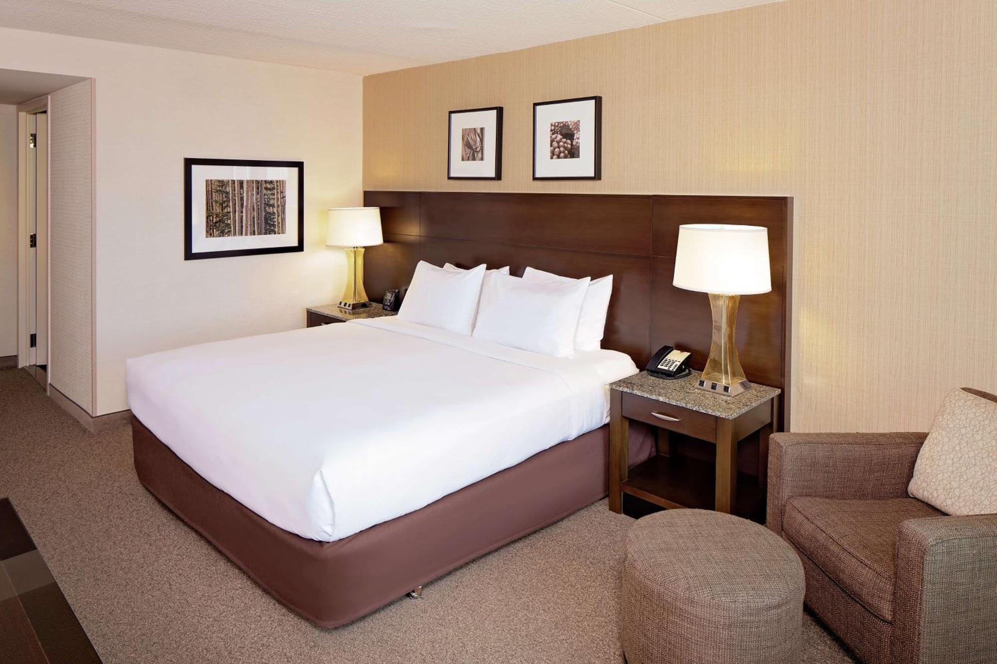 Doubletree By Hilton Hotel Boston Bayside Ngoại thất bức ảnh