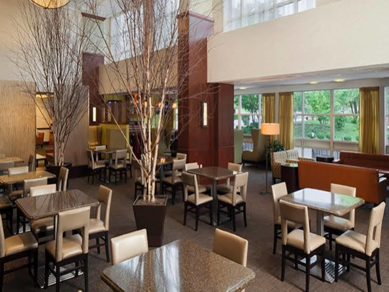 Doubletree By Hilton Hotel Boston Bayside Ngoại thất bức ảnh
